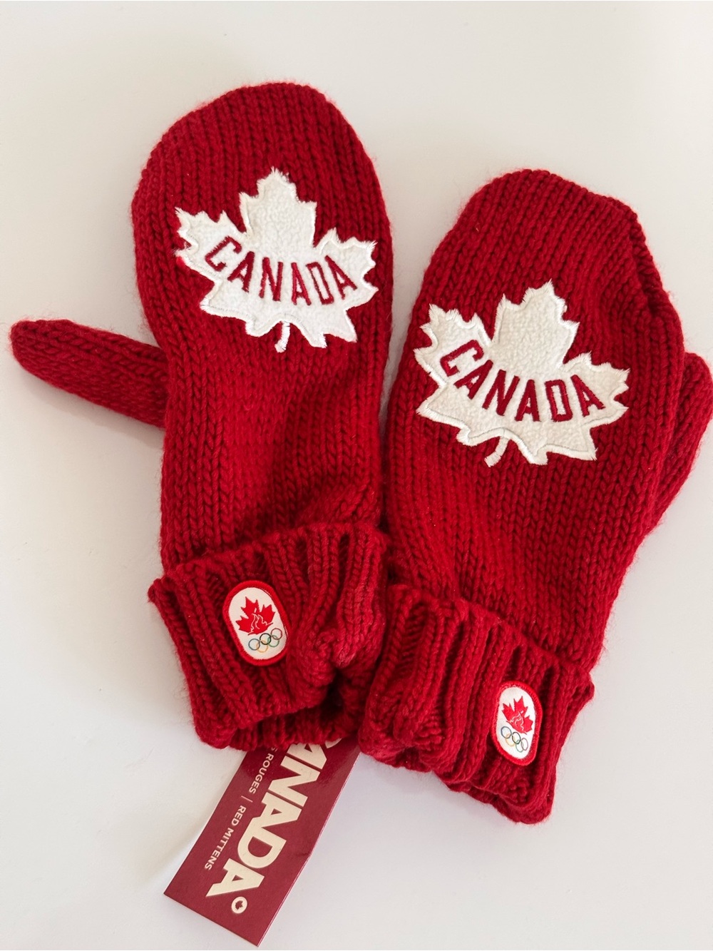 Maple Leaf Red Team Canada 2012 Olympic Knit Mittens